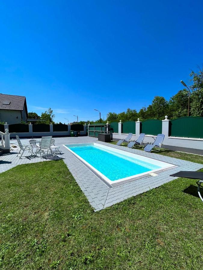 Traum Apartment Mit Pool+Balkon Відень Екстер'єр фото
