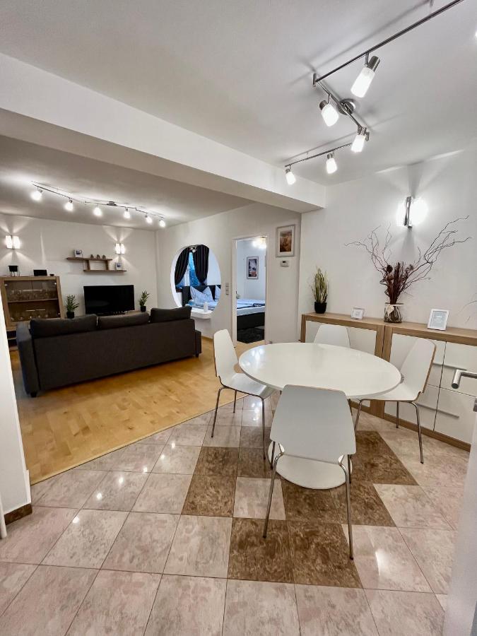 Traum Apartment Mit Pool+Balkon Відень Екстер'єр фото