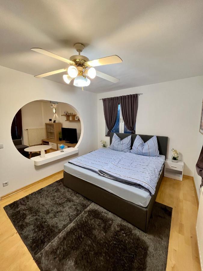 Traum Apartment Mit Pool+Balkon Відень Екстер'єр фото