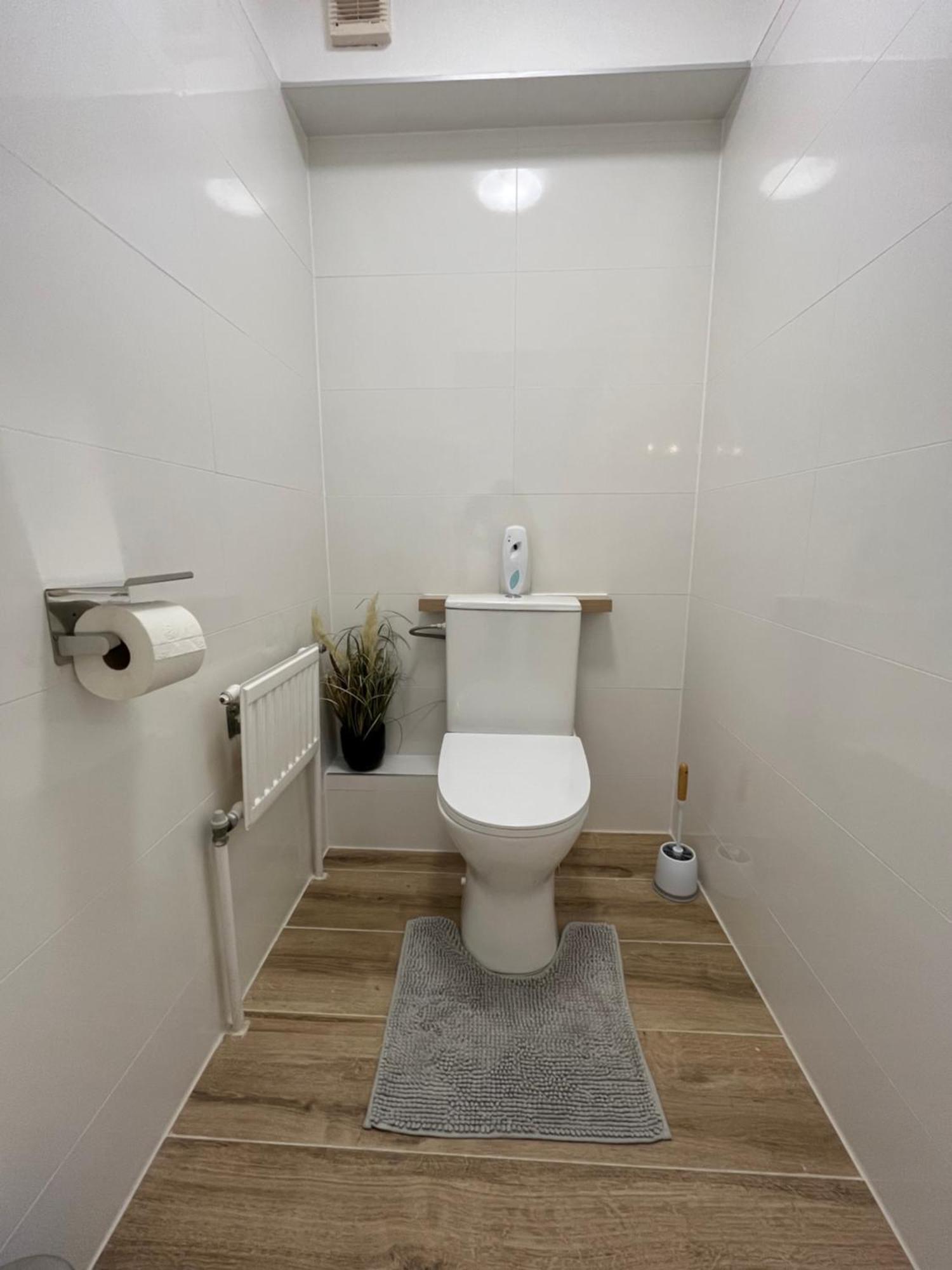 Traum Apartment Mit Pool+Balkon Відень Екстер'єр фото